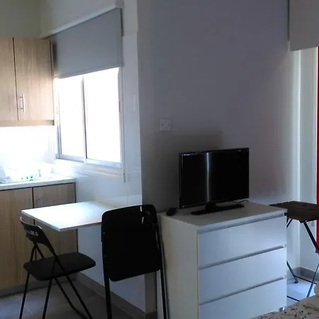 דירה Modern Studio Near Seaside *